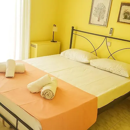 Eleni's Sea View Apartamento *
